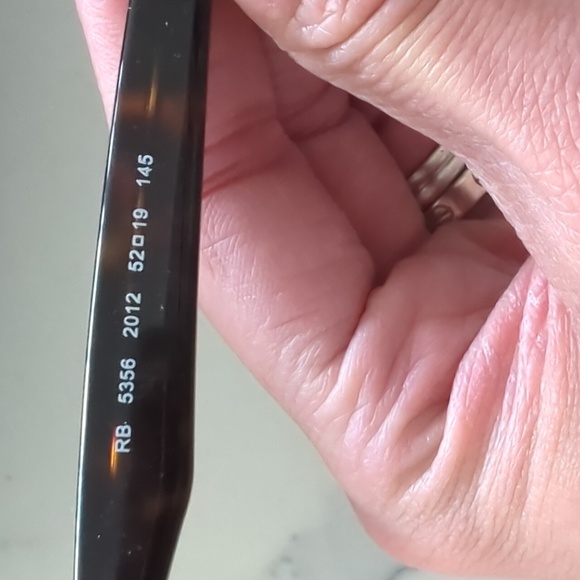 Ray-Ban glasses - Picture 4 of 4